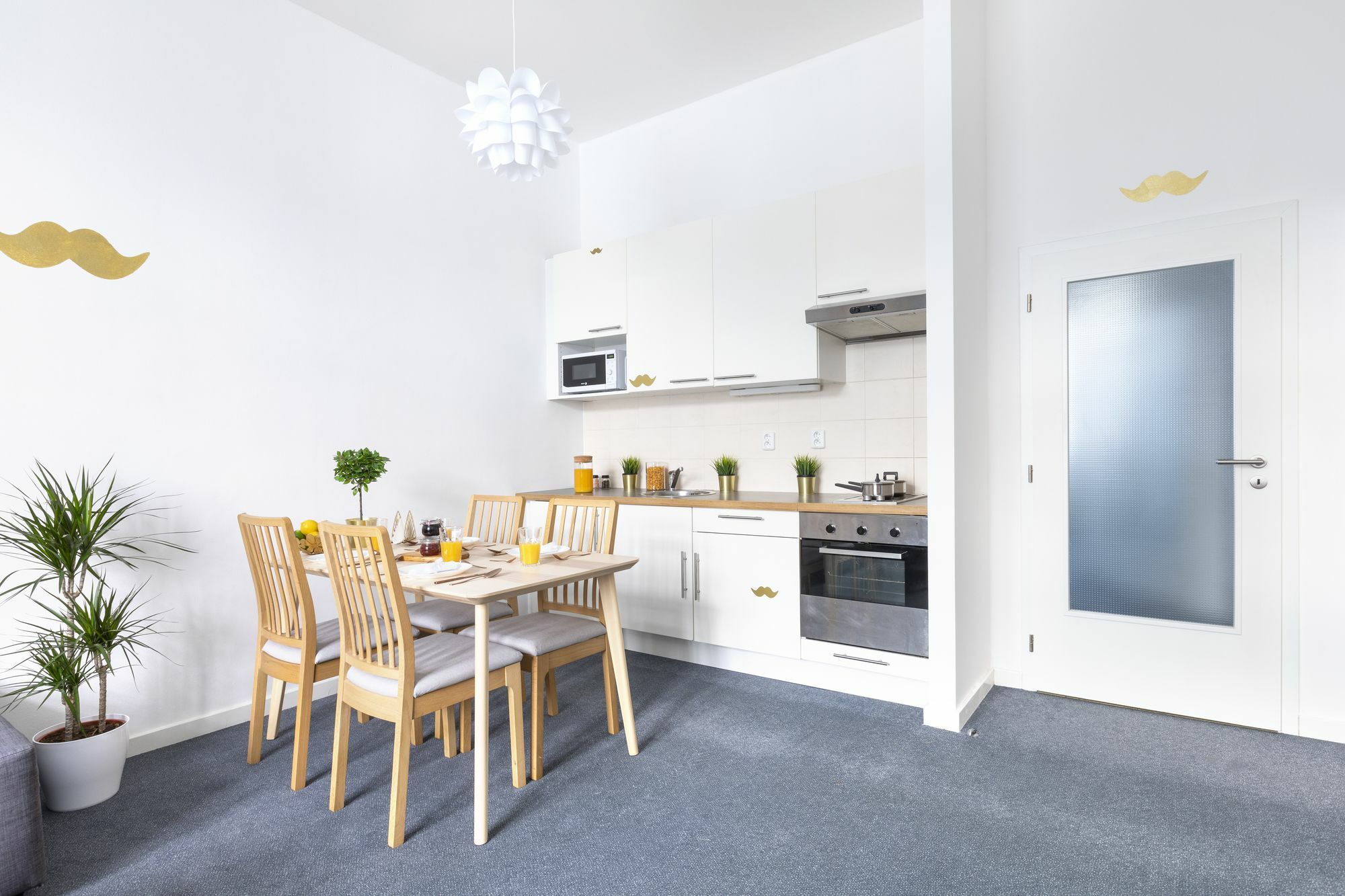 Little Tom Apartments Πράγα Εξωτερικό φωτογραφία
